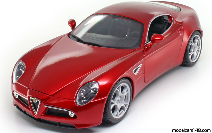 2007 - Alfa Romeo 8C Competizione Bburago 1/18 - Front left side