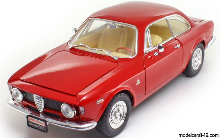 1965 - Alfa Romeo Giulia 1600 Sprint GTA Road Signature 1/18 - Предна лява страна