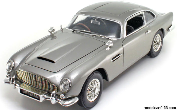 1965 - Aston Martin DB5 (James Bond) Beanstalk 1/18 - Передняя левая сторона