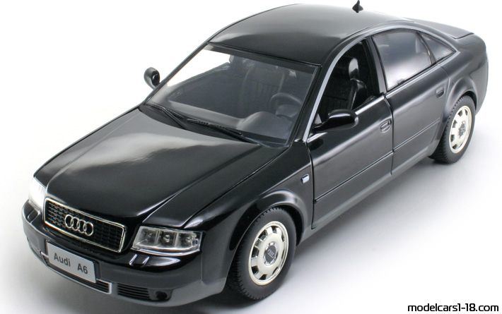 1997 - Audi A6 (C5) Checkmate Models 1/18 - Vorne linke Seite