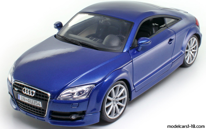 2006 - Audi TT (8J) Mondo Motors 1/18 - Передняя левая сторона