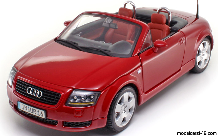 1998 - Audi TT Roadster (8N) Maisto 1/18 - Предна лява страна