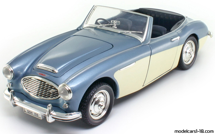 1961 - Austin Healey 3000 Mk II ERTL 1/18 - Front left side