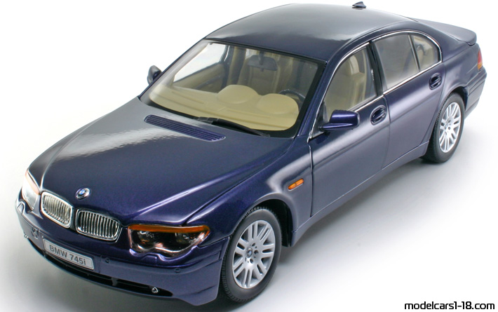 2002 - BMW 745i (E65) Welly 1/18 - Front left side