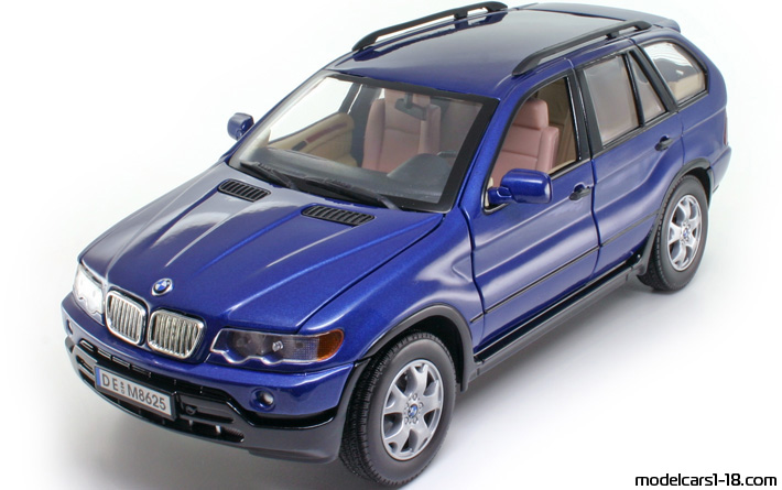 1999 - BMW X5 (E53) Motor Max 1/18 - Front left side