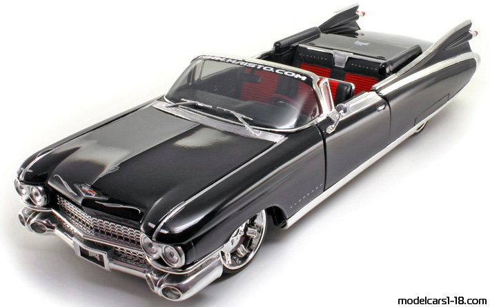 1959 - Cadillac Eldorado Biarritz (62) Maisto 1/18 - Передняя левая сторона