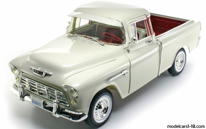 1955 - Chevrolet 3100 Pick Up ERTL 1/18 - Vorne linke Seite