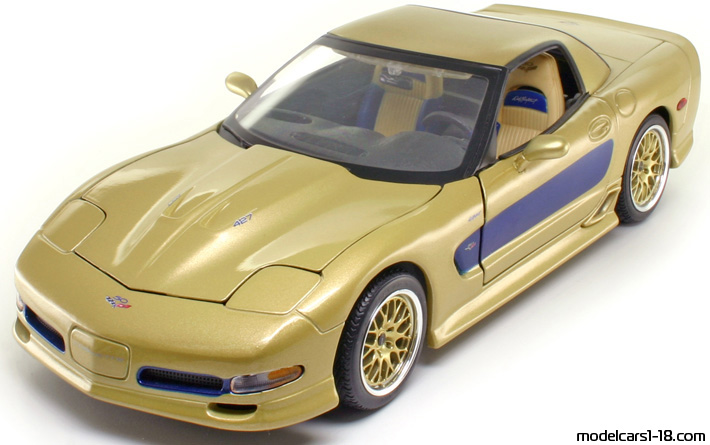 2003 - Chevrolet Corvette C5 Z06 Guldstrand Maisto 1/18 - Передняя левая сторона