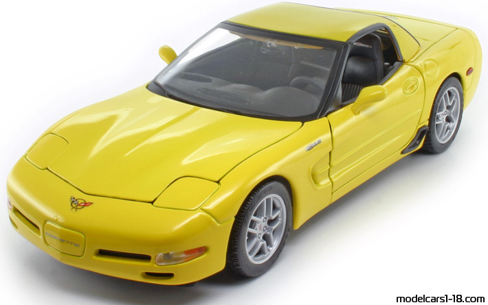 2001 - Chevrolet Corvette C5 Z06 Maisto 1/18 - Front left side