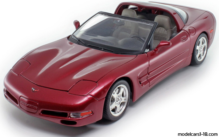 1997 - Chevrolet Corvette C5 Bburago 1/18 - Vorne linke Seite