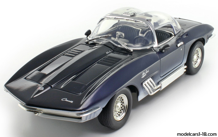 1961 - Chevrolet Corvette Mako Shark Concept Mondo Motors 1/18 - Front left side