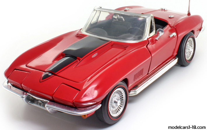 1967 - Chevrolet Corvette Sting Ray C2 ERTL 1/18 - Предна лява страна