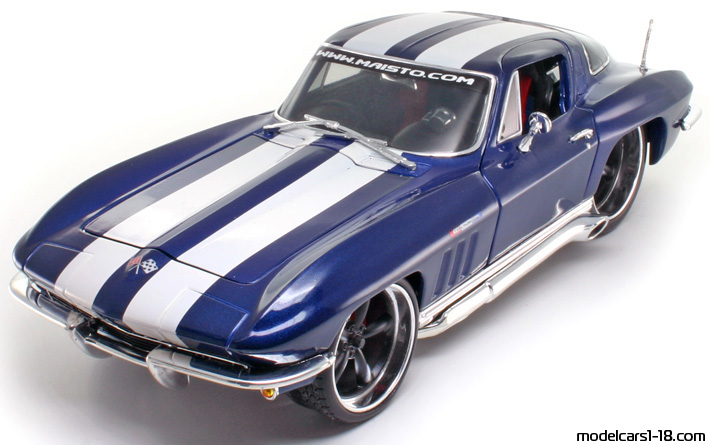 1965 - Chevrolet Corvette Sting Ray C2 Maisto 1/18 - Front left side