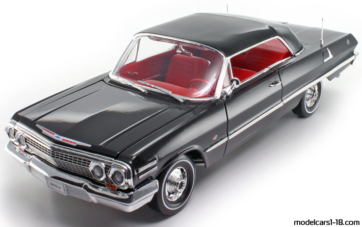 1963 - Chevrolet Impala SS 409 Welly 1/18 - Front left side