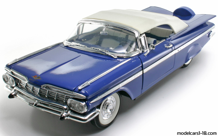 1959 - Chevrolet Impala Road Tough 1/18 - Передняя левая сторона