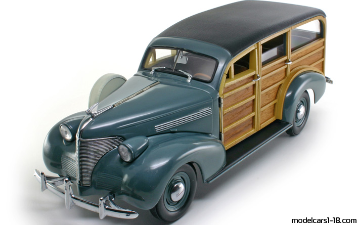 1939 - Chevrolet Master Deluxe Motor City Classic 1/18 - Предна лява страна