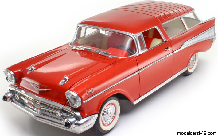 1957 - Chevrolet Nomad Road Tough 1/18 - Предна лява страна