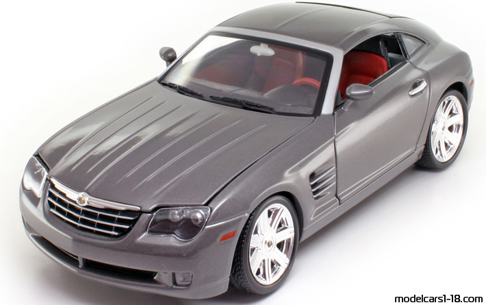 2003 - Chrysler Crossfire Maisto 1/18 - Предна лява страна