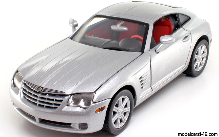 2003 - Chrysler Crossfire Motor Max 1/18 - Front left side