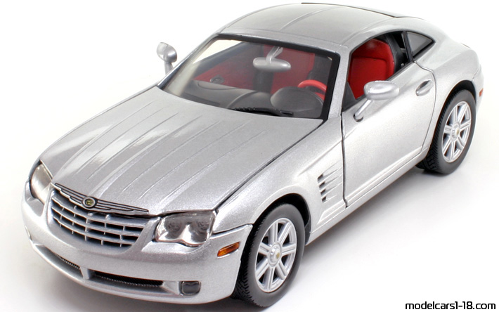 2003 - Chrysler Crossfire Motor Max 1/18 - Передняя левая сторона