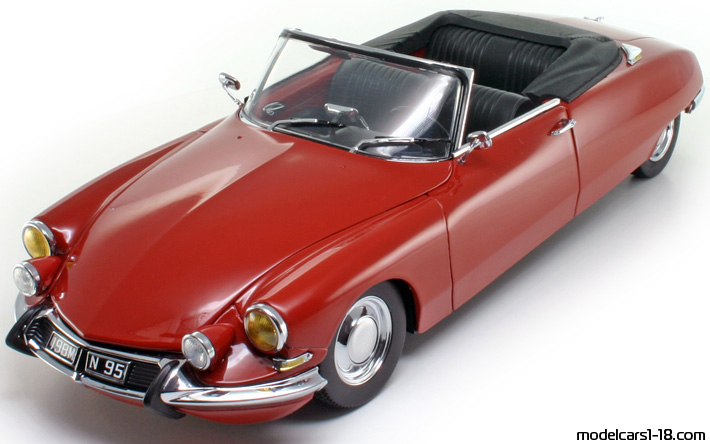 1961 - Citroen DS 19 Sun Star 1/18 - Передняя левая сторона