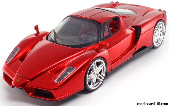 2003 - Ferrari Enzo Ferrari Hot Wheels 1/18 - Front left side