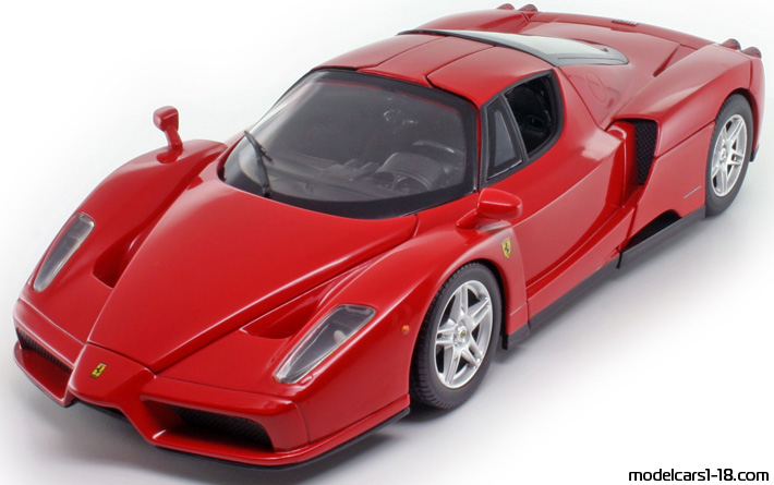 2003 - Ferrari Enzo Ferrari Hot Wheels 1/18 - Предна лява страна
