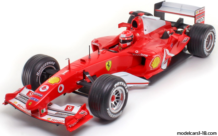 2004 - Ferrari F2004 Hot Wheels 1/18 - Передняя левая сторона