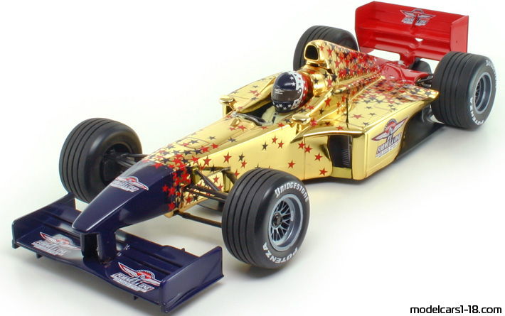 2000 - Ferrari F300 Event Car Minichamps 1/18 - Предна лява страна