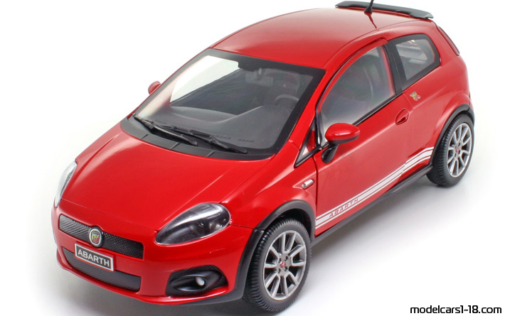 2007 - Fiat Grande Punto Abarth Mondo Motors 1/18 - Предна лява страна