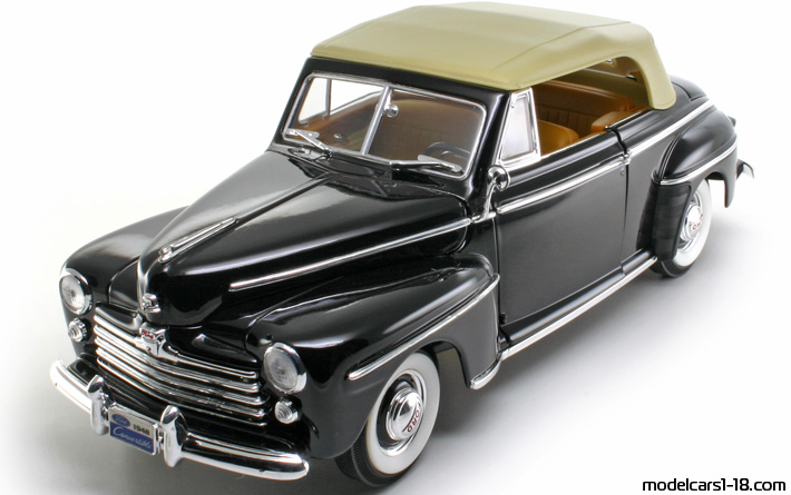 1948 - Ford Convertible Yat Ming 1/18 - Предна лява страна