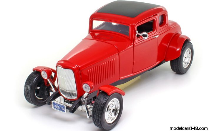 1932 - Ford Coupe (Model B) Motor Max 1/18 - Предна лява страна