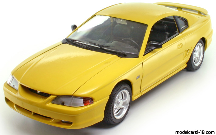 1994 - Ford Mustang GT Jouef Evolution 1/18 - Предна лява страна