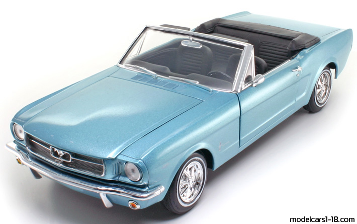 1965 - Ford Mustang Revell 1/18 - Передняя левая сторона