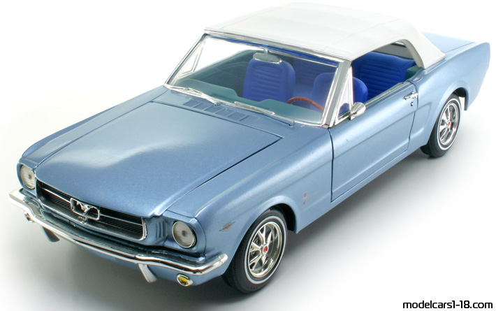 1965 - Ford Mustang Revell 1/18 - Передняя левая сторона