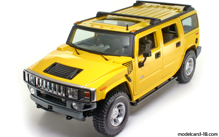 2002 - Hummer H2 Wagon Maisto 1/18 - Предна лява страна