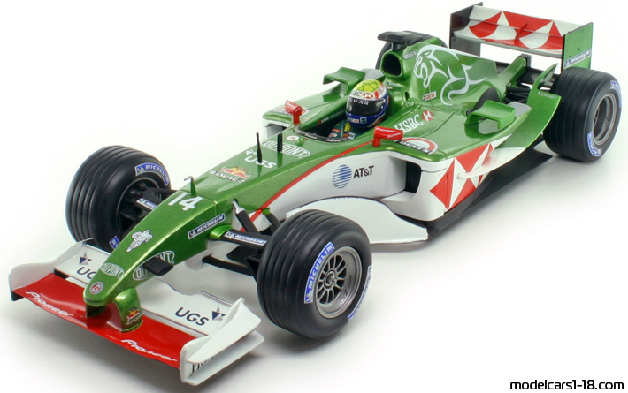 2004 - Jaguar Cosworth R5 Hot Wheels 1/18 - Front left side