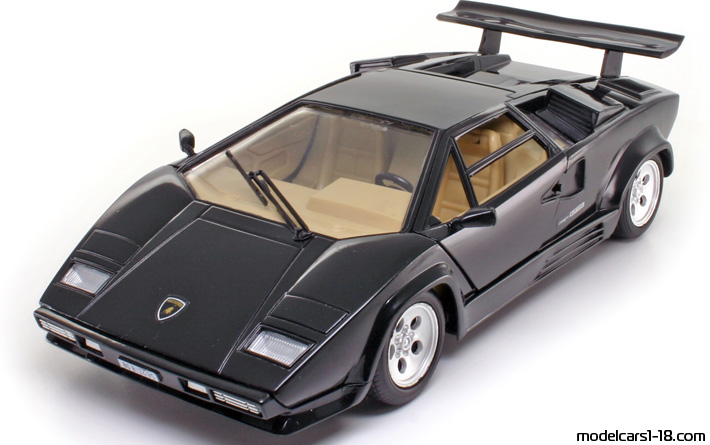 1987 - Lamborghini Countach LP5000 QV Polistil 1/18 - Front left side