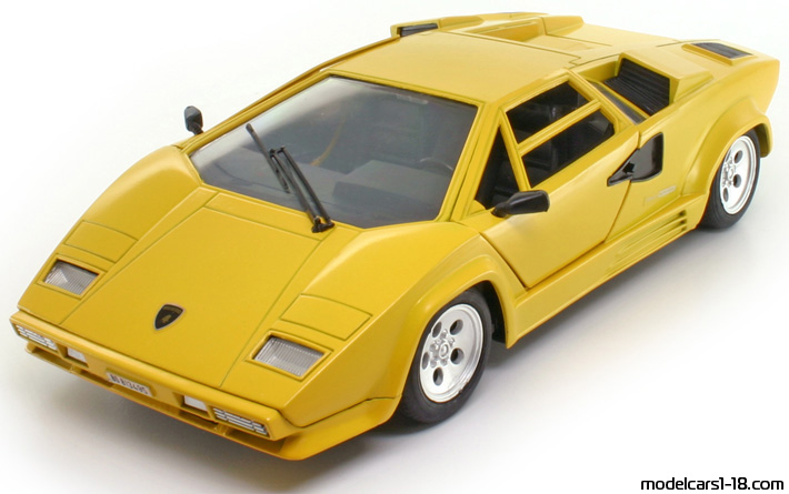1987 - Lamborghini Countach LP5000 QV Polistil 1/18 - Предна лява страна