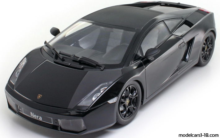 2007 - Lamborghini Gallardo Nera Norev 1/18 - Передняя левая сторона