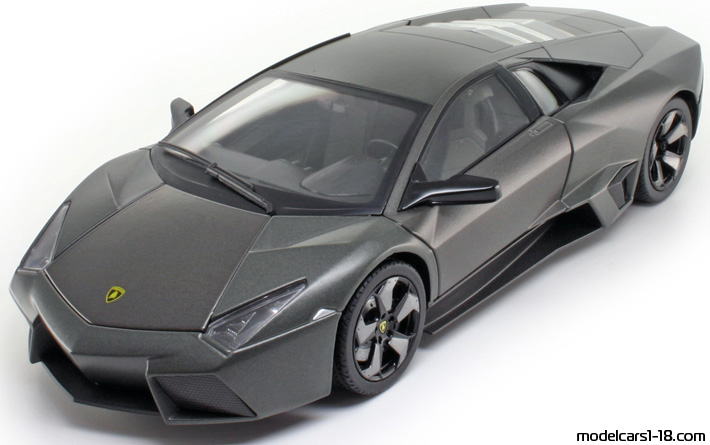 2009 - Lamborghini Reventon Mondo Motors 1/18 - Передняя левая сторона