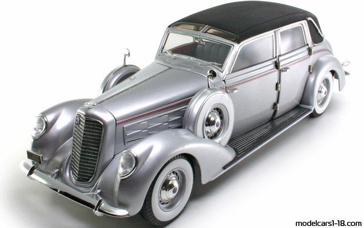 1937 - Lincoln Model K-12 Berline Touring Cabriolet Signature Models 1/18 - Vorne linke Seite