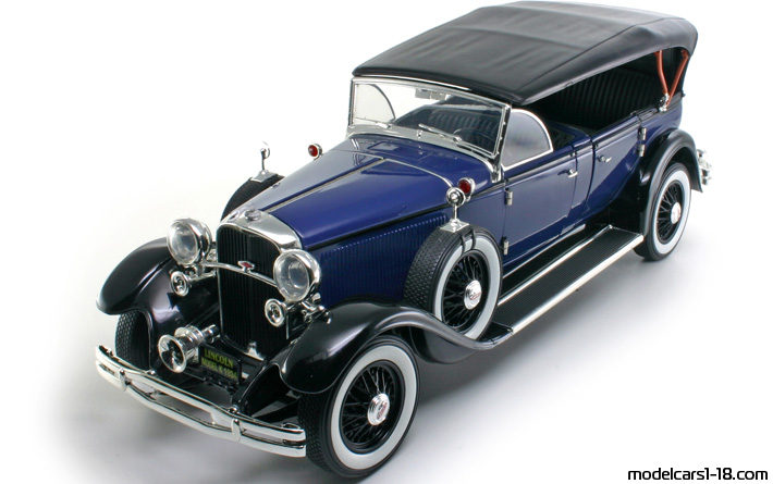 1931 - Lincoln Model K Sport Phaeton Ricko 1/18 - Передняя левая сторона