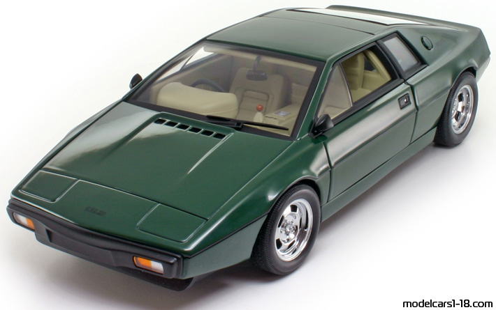 1977 - Lotus Esprit Type 79 AutoArt 1/18 - Front left side