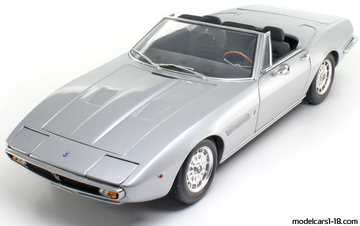 1970 - Maserati Ghibli Spyder Minichamps 1/18 - Front left side