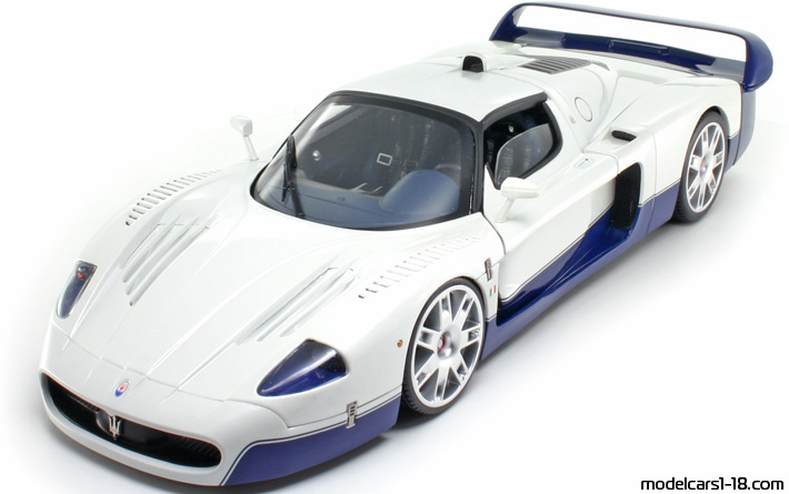 2004 - Maserati MC12 Elite 1/18 - Vorne linke Seite