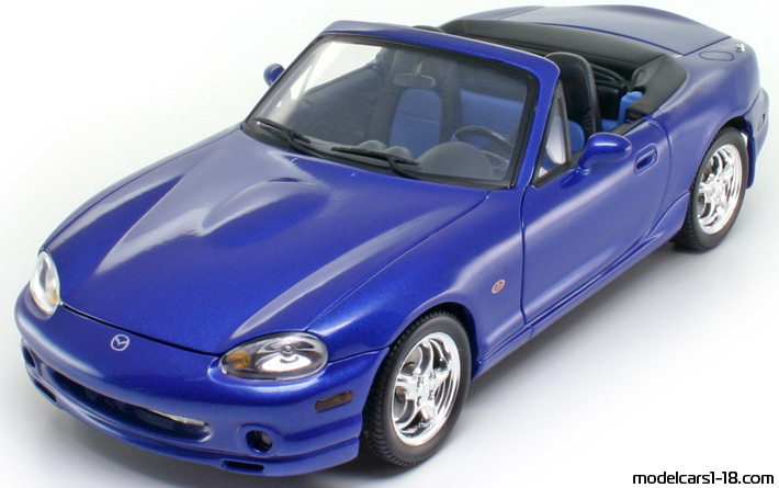 1999 - Mazda MX-5 Gate 1/18 - Предна лява страна