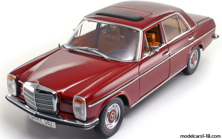 1968 - Mercedes 220 (W115) Sun Star 1/18 - Предна лява страна