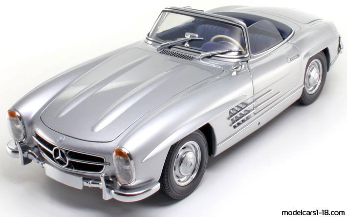 1957 - Mercedes 300 SL (W198) Minichamps 1/18 - Front left side