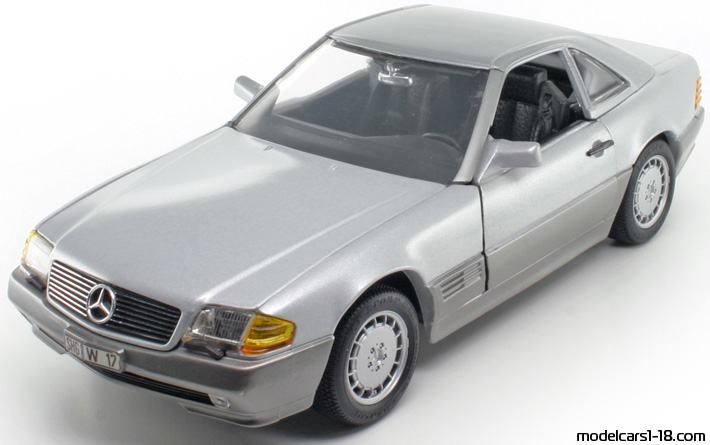 1989 - Mercedes 500 SL (R129) Revell 1/18 - Предна лява страна